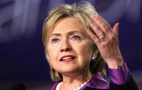 كلينتون مدعوة لدعم حق النساء السعوديات في القيادة