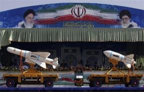 ايران تحيي اسبوع الدفاع المقدس بعروض عسكرية وصواريخ بعيدة المدى
