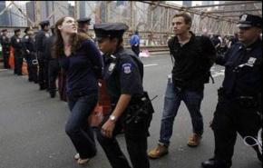 شرطة لوس انجلوس تعتقل 11 محتجا ضد الاقتصاد المتردي