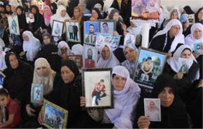 اهالي غزة يطالبون بوقف انتهاك حقوق الاسرى