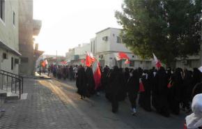 البحرينيون يتظاهرون بمنطقة الباربار للمطالبة باسقاط النظام