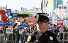 اعتقال 85 متظاهرا مناهضا لوول ستريت في كاليفورنيا