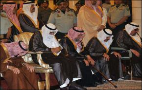 هل الاسرة الحاكمة في السعودية محاصرة من المحيط؟