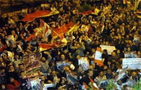 متظاهرون يهاجمون سفارتي السعودية وقطر بدمشق