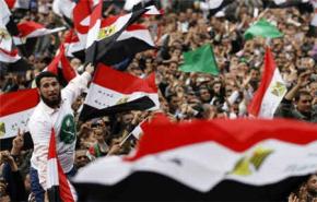 المصريون يتظاهرون بجمعة رفض وثيقة فوق الدستور