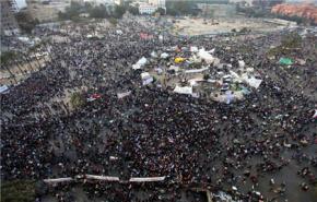 المصريون يتدفقدون على التحرير للمشاركة بمليونية الفرصة الاخيرة