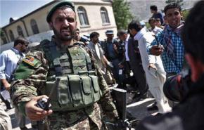 اصابة 70 افغانيا بهجوم استهدف قاعدة للناتو