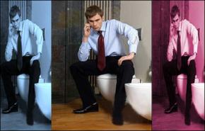 75% من البريطانيين يستخدمون هواتفهم في الحمام 