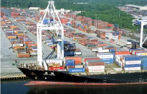 اتساع العجز التجاري لأمريكا مع ارتفاع الواردات