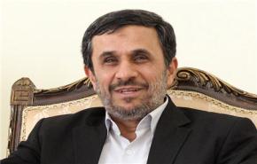 احمدي نجاد: ايران لن تتخلى عن حقوقها ولا تخشى الحظر 