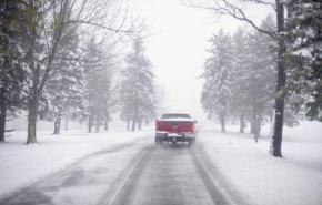 عاصفة ثلجية مفاجئة تعرقل حياة الالاف في نيويورك