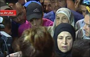 وصول نساء كن مع المخطوفين اللبنانيين الى مطار بيروت