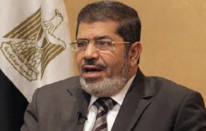 مرسي يؤكد انه سيحاكم 