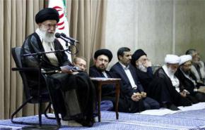 قائد الثورة: الضغوط لن تثني ايران عن المضي قدما الى الامام
