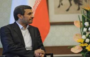 احمدي نجاد يستقبل مسؤولي عدد من الدول المشاركة بقمة طهران