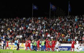 اليويفا يفتح باب التحقيق في أحداث مباراة إنجلترا وصربيا