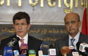 أوغلو يرفض إنتقال السلطة بسوريا على غرار اليمن 