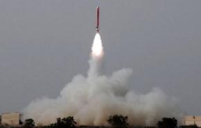 باكستان تجري بنجاح إطلاق صاروخ قادر على حمل رؤوس نووية