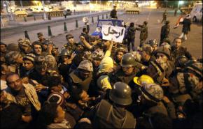 سياسي مصري: مرسي نكث بوعد تقديم دستور متوافق عليه