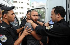 تونس تعتقل سلفيين في سيارة مملؤة بأزياء عسكرية وخرائط