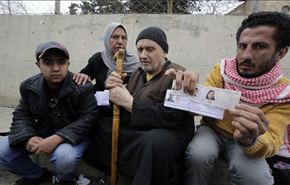 سكان مخيم اليرموك يعودون تدريجيا الى منازلهم