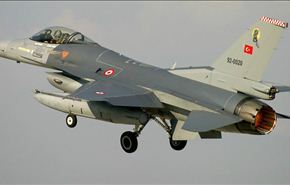 طائرات حربية تركية تقصف قرى بكردستان العراق