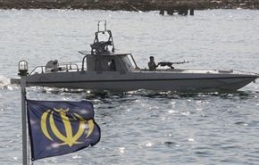 ايران تواصل مناوراتها الدفاعية في الخليج الفارسي