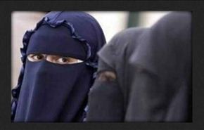 الإمارات تحقق مع نساء 