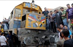 17 قتيلا ومئات الجرحى بحادث قطارين في القاهرة