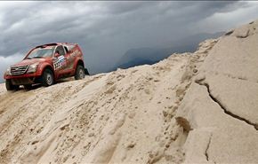 فيضان نهري يجمّد المرحلة 11لفئة السيارات في داكار