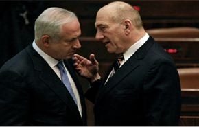 أولمرت يتهم نتانياهو بعزل إسرائيل دوليا