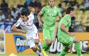 المساكني يقود تونس إلى الفوز أمام الجزائر