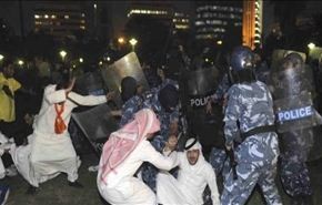 الشرطة الكويتية تفرق تظاهرة للمعارضة