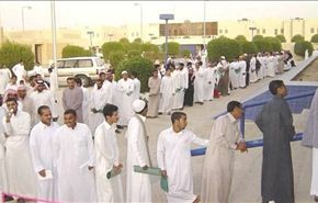 تحصیلکرده بیکار عربستانی مدرک خود را آتش زد