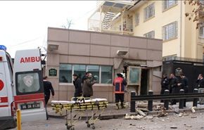 مقتل شخصين بانفجار امام السفارة الاميركية بانقرة