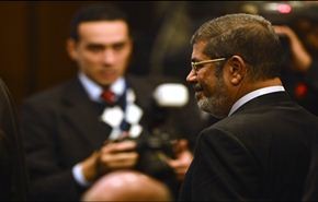 مرسي يتبع نفس اسلوب مبارك، وتنصل عن عهوده