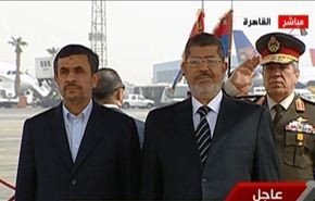 الرئيس محمود احمدي نجاد يصل القاهرة