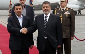 الرئيس أحمدي نجاد في زيارة تاريخية الى القاهرة