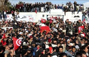 اصابة 20 شرطيا خلال تشييع المعارض التونسي بلعيد