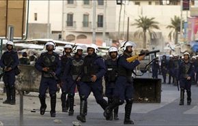 اصابات بين البحرينيين جراء قمع النظام بذكرى الثورة