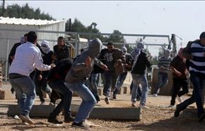 اصابة العشرات بقمع الاحتلال لمسيرات امام سجن عوفر