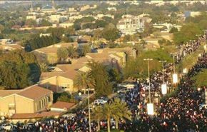 الامن البحريني يقمع المتظاهرين قرب المنامة بالغازات
