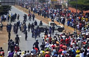 آلاف يتظاهرون في غينيا مطالبين بانتخابات نزيهة
