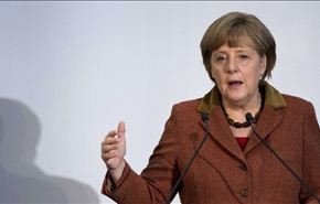 ميركل تعتبر سعر اليورو بين 1,30 و1,40 دولارا طبيعيا