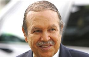 الرئيس الجزائري: حرب مالي خطر على الجزائر