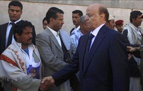 الرئيس اليمني يصل الجنوب وسط دعوات لعصيان مدني