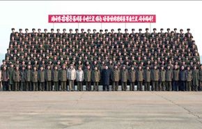 ارکستر ارتش با حضور رهبر کره شمالی