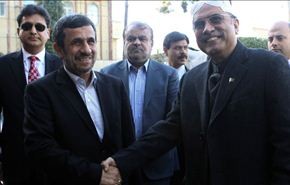 احمدي نجاد: ايران وباكستان كانتا وستبقيان معا للابد