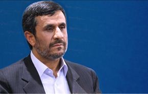 احمدي نجاد ورحمان يبحثان سبل تطوير التعاون