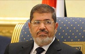 مرسي يرسل وفدا للامارات لبحث أزمة المعتقلين